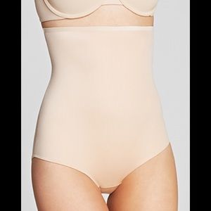 NWT SPANX Hide & Sleek High-Waisted Panty